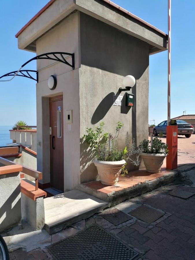Al Bajah Loft Monovano Con Requisiti Hotel Taormina Exterior foto