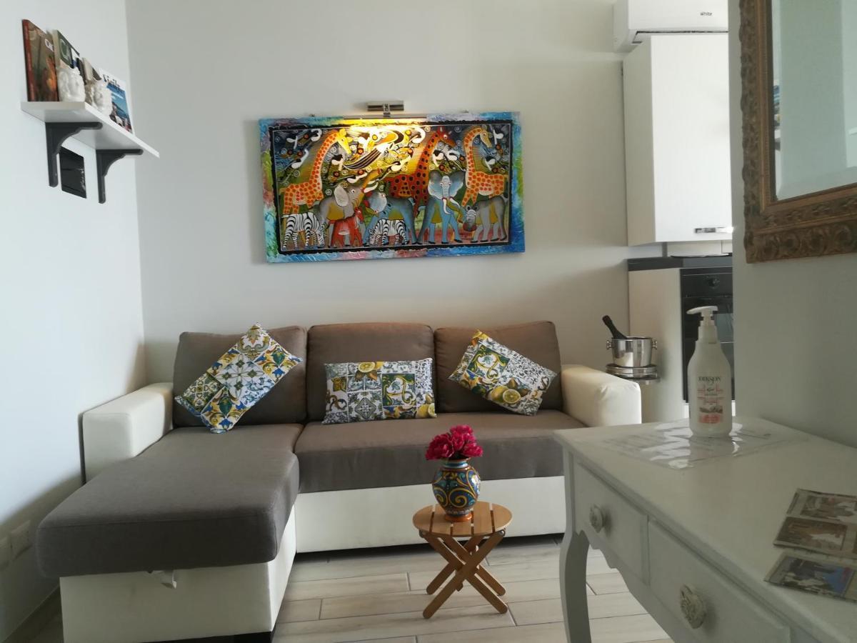 Al Bajah Loft Monovano Con Requisiti Hotel Taormina Exterior foto