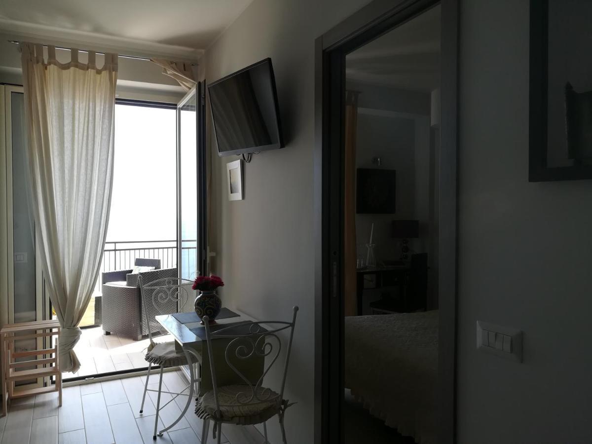 Al Bajah Loft Monovano Con Requisiti Hotel Taormina Exterior foto