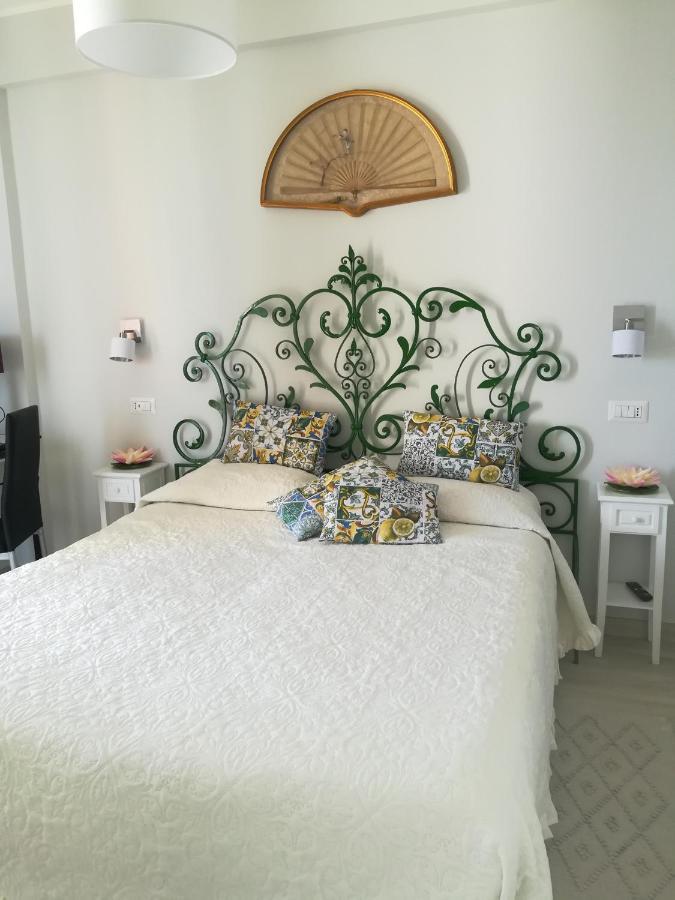 Al Bajah Loft Monovano Con Requisiti Hotel Taormina Exterior foto