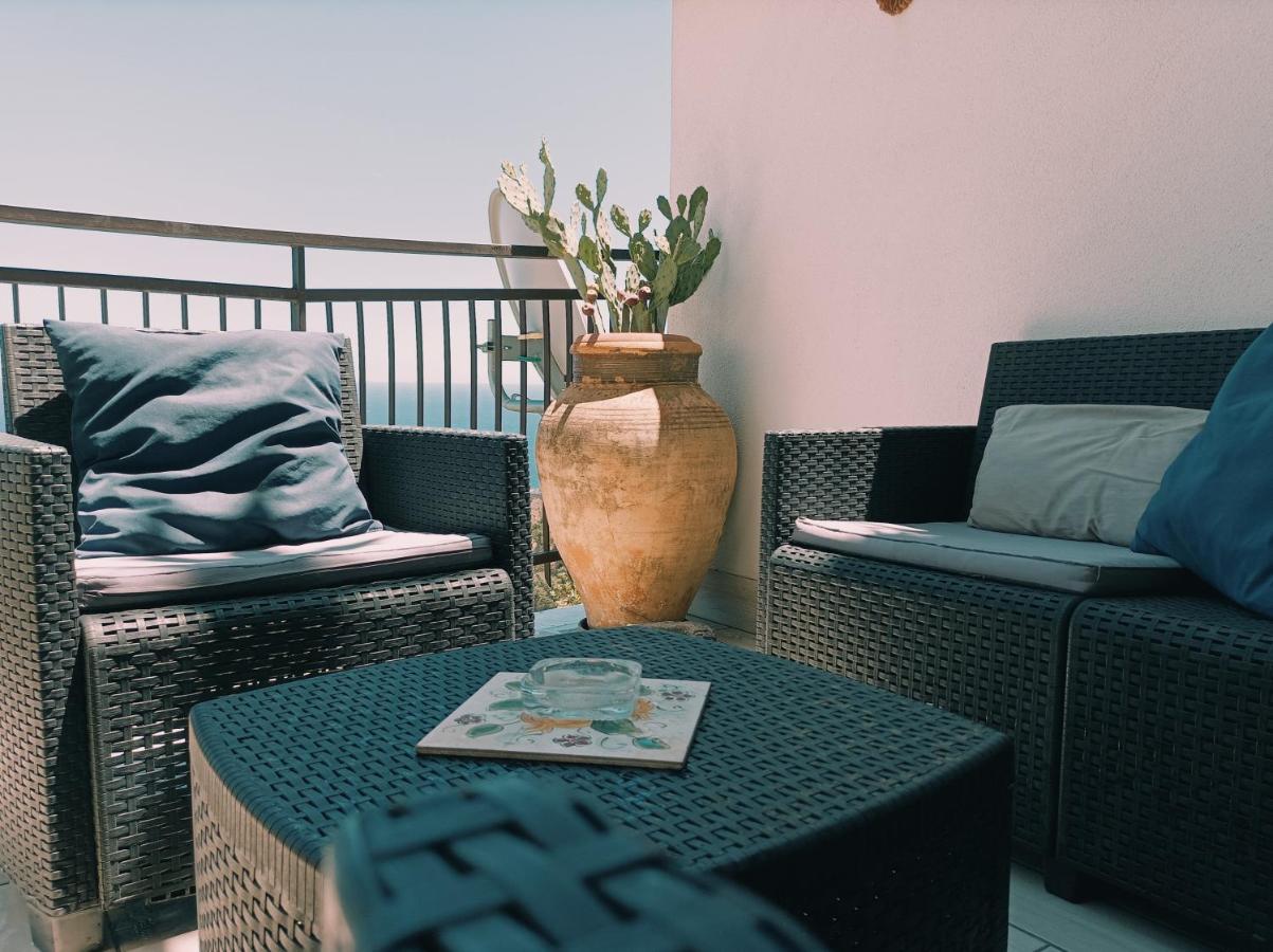 Al Bajah Loft Monovano Con Requisiti Hotel Taormina Exterior foto