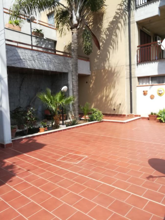 Al Bajah Loft Monovano Con Requisiti Hotel Taormina Exterior foto